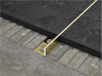 Flīžu apgriešanas sloksne