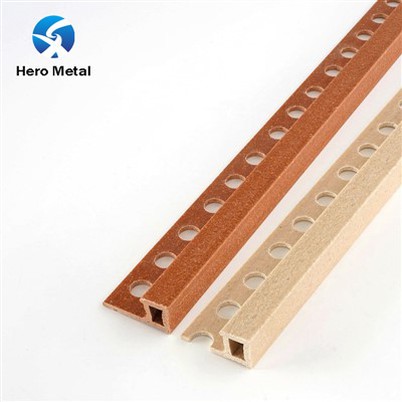 Rustina laukuma apdares apdare